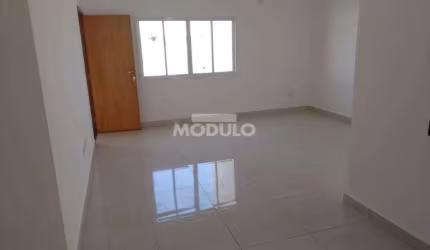APARTAMENTO à venda, 2 quartos, 1 suíte, 1 vaga, NOVO MUNDO - Uberlândia/MG