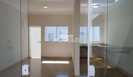 CASA RESIDENCIAL à venda, 2 quartos, 1 suíte, 1 vaga, Granada - Uberlândia/MG