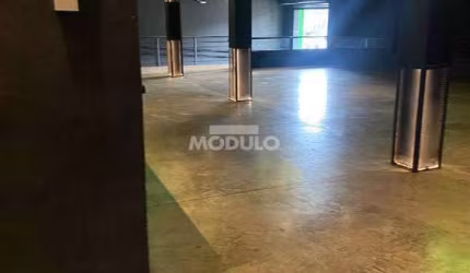 Loja comercial para locação, bairro Saraiva