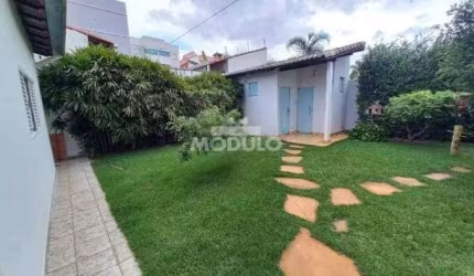Casa Residencial para locação no Santa Mônica