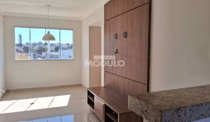 APARTAMENTO à venda, 2 quartos, 1 suíte, 1 vaga, Santa Mônica - Uberlândia/MG