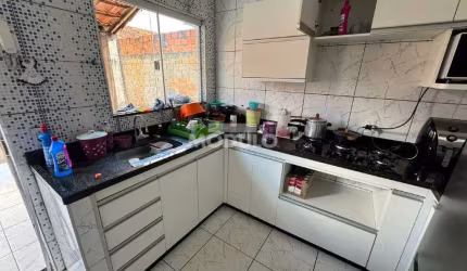 CASA RESIDENCIAL à venda, 2 quartos, 2 vagas, Jardim Europa - Uberlândia/MG