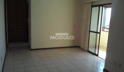 APARTAMENTO à venda, 3 quartos, 1 suíte, 1 vaga, CENTRO - Uberlândia/MG