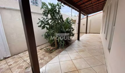 Excelente Casa com terreno de 360 M Santa Monica