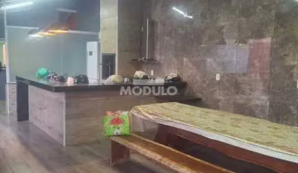 CASA RESIDENCIAL à venda, 2 quartos, 1 suíte, 3 vagas, RESIDENCIAL INTEGRACAO - Uberlândia/MG