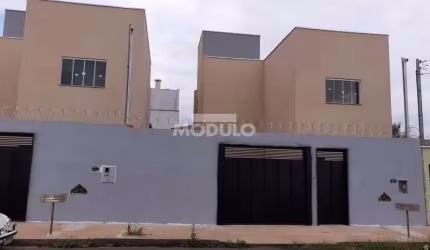 Excelente Sobrados no Alto Umuarama
