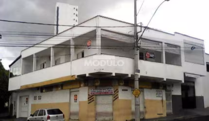 CASA COMERCIAL / RESIDENCIAL à venda, 3 quartos, 1 suíte, 2 vagas, CAZECA - Uberlândia/MG