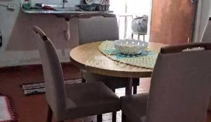 Sobrado à Venda - 78 m², 2 Quartos, Ótima Localização Central!'