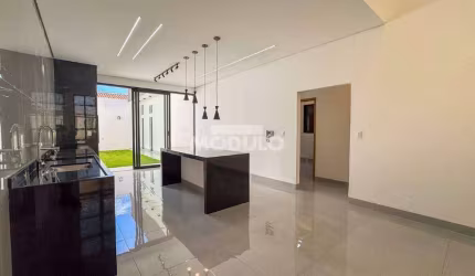 Excelente Casa com Fino Acabamento Alto Umuarama