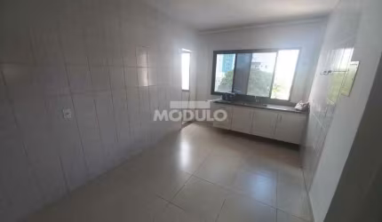 APARTAMENTO à venda, 3 quartos, 1 suíte, 2 vagas, Saraiva - Uberlândia/MG