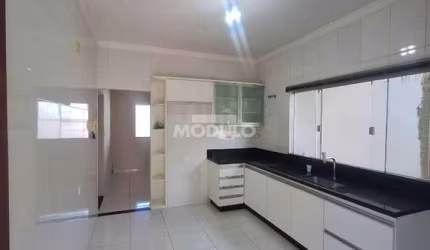 CASA RESIDENCIAL à venda, 2 quartos, 1 suíte, 3 vagas, JARDIM INCONFIDENCIA - Uberlândia/MG