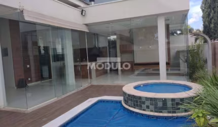 Casa residencial em condomínio para locação, bairro Jardim das Palmeiras