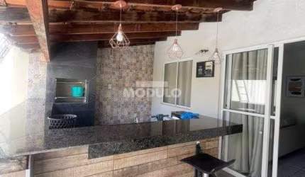 Vendo casa em Condomínio Fechado Terra nova 3