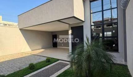 CASA RESIDENCIAL à venda, 3 quartos, 3 suítes, 4 vagas, Pampulha - Uberlândia/MG