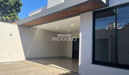 CASA RESIDENCIAL à venda, 3 quartos, 3 suítes, 4 vagas, Vigilato Pereira - Uberlândia/MG