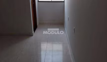 CASA RESIDENCIAL à venda, 2 quartos, 1 suíte, 2 vagas, JARDIM IPANEMA - Uberlândia/MG