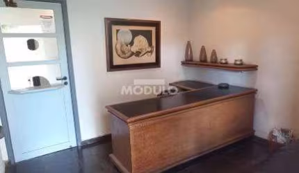 CASA COMERCIAL à venda, 1 suíte, 1 vaga, CENTRO - Uberlândia/MG