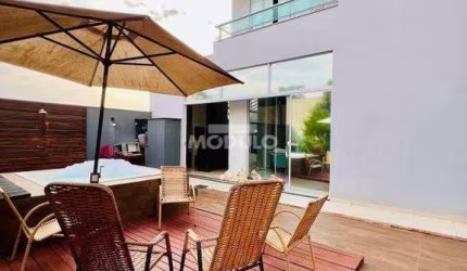 CASA DE CONDOMÍNIO à venda, 4 quartos, 2 suítes, 4 vagas, Shopping Park - Uberlândia/MG