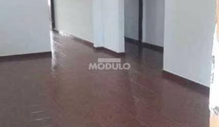 CASA RESIDENCIAL à venda, 3 quartos, 1 suíte, 2 vagas, Tubalina - Uberlândia/MG