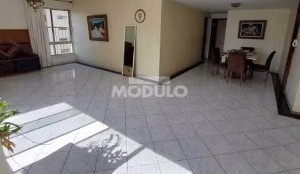 APARTAMENTO à venda, 4 quartos, 2 suítes, 1 vaga, CENTRO - Uberlândia/MG