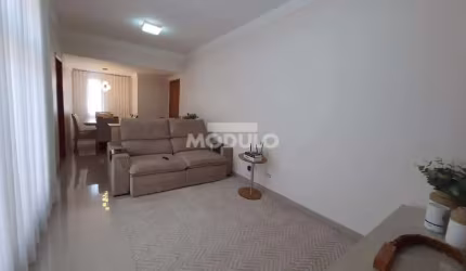 APARTAMENTO à venda, 2 quartos, 1 vaga, Santa Mônica - Uberlândia/MG