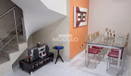 COBERTURA DUPLEX à venda, 4 quartos, 2 suítes, 2 vagas, Saraiva - Uberlândia/MG