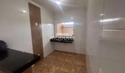 CASA RESIDENCIAL à venda, 2 quartos, 1 suíte, 2 vagas, SAO JORGE - Uberlândia/MG