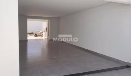 CASA RESIDENCIAL à venda, 3 quartos, 1 suíte, 3 vagas, SAO JORGE - Uberlândia/MG