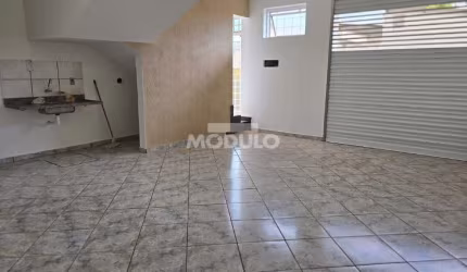 Apartamento residncial para locação bairro Custodio Pereira com 3 quartos
