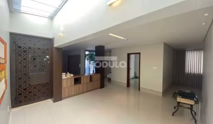 Casa residencial e comercial no Bairro Tabajaras