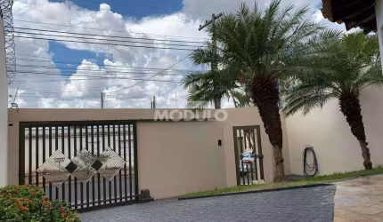 Casa residencial para locação, bairro Cidade Jardim com 3 quartos
