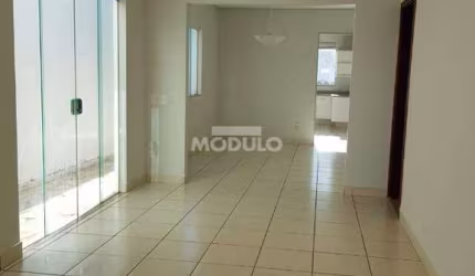 Casa Residencial para locação no Jardim Karaíba