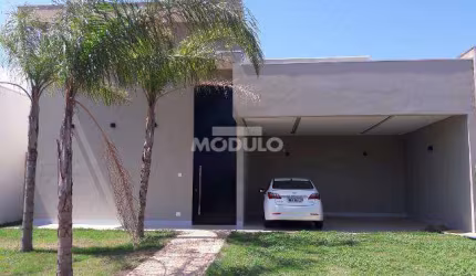 Casa em Condomínio para Locação no Jardim Sul