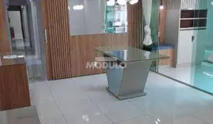 APARTAMENTO à venda, 4 quartos, 1 suíte, 2 vagas, Santa Mônica - Uberlândia/MG