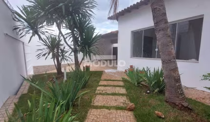 Casa residencial para locação, bairro Cidade Jardim com 3 quartos