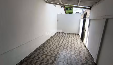 casa residencial para locação bairro Santa Mônica com 2 quartos