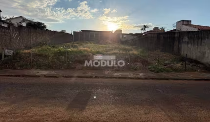 TERRENO à venda, CIDADE JARDIM - Uberlândia/MG