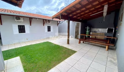 Casa à venda no Jardim Holanda, 3 quartos, suite, 150 mts construçao