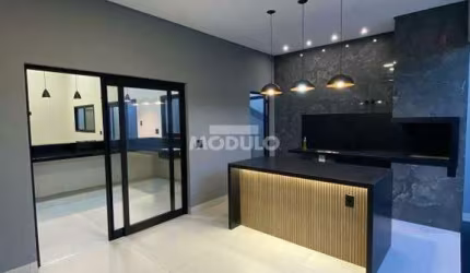 CASA RESIDENCIAL à venda, 3 quartos, 2 suítes, 3 vagas, Praça Alto Umuarama - Uberlândia/MG