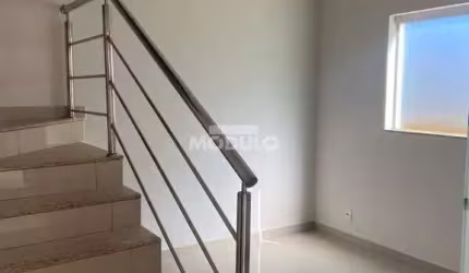 Casa Estilo Sobrado ,Bairro Marrtins 3 Quartos com Suite