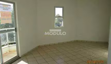 Apartamento residencial para locação bairro Morada da Colina com 3 quartod