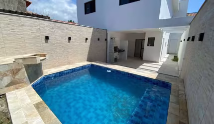 Sobrado à venda, 147 m² por R$ 750.000,00 - Vera Cruz - Mongaguá/SP