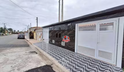 Casa com 2 dormitórios à venda, 75 m² por R$ 419.900,00 - Itaóca - Mongaguá/SP