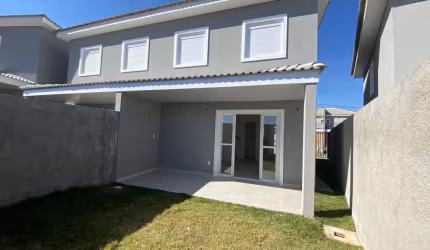 Casa sobrado no Kaza Jundiaí na Colonia com 3dorms sendo 1 suíte, quintal, 2 vagas de garagem