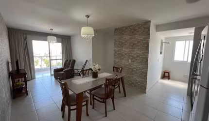 Apto pronto no condomínio Self no pé da Serra do Japi com 68mts, 2dorms, varanda, vista livre, andar alto e 2 vagas de garagem.