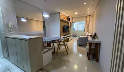 Apto reformado e pronto para morar no Hanbury, 2 dorms sendo 1 suíte, varanda e 1 vaga de garagem coberta