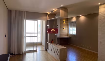Apto pronto para morar todo com armários planejados, andar alto, 79mts, 2 dorms sendo 1 suíte, sala ampliada, varanda grill e 2 vagas.