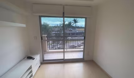 Apto pronto e reformado no Citta di Roma vista para Serra do Japi, 3 dorms sendo 1 suíte, varanda e 1 vaga de garagem