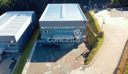 Galpão com 1753m² na BR 470!