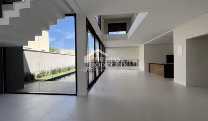 Casa com 3 quartos, 378 m² - Condomínio Green Park - Taubaté/SP